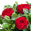 Дорогому человеку - букет из красных роз с зеленью! Акция 9 роз по цене 7! 3