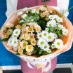 Очарование нежностью - букет из кустовых хризантем 2